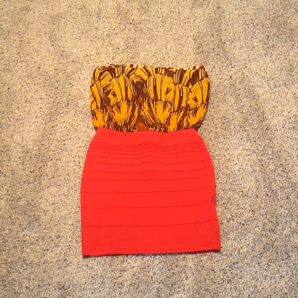 Printed Bodycon Dress. Size S - Picture 1 of 3